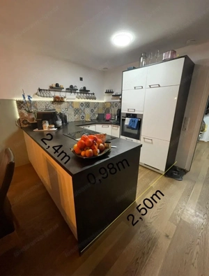 Küche mit Insel Bild 2