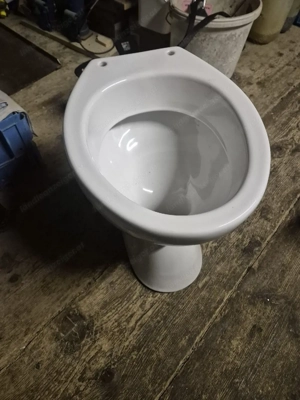 wc mit brille neu Bild 5