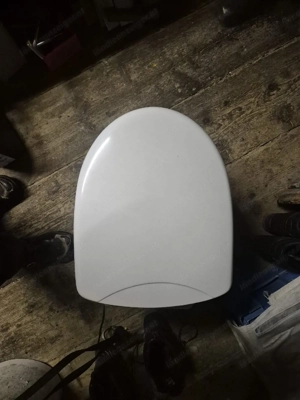 wc mit brille neu Bild 3