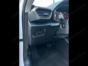 Cupra Leon Sportstourer 1.5 eTSI DSG / AHK Full Link 110 kW (150 PS), A... Bild 4