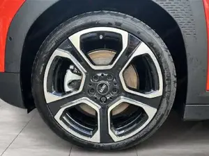 MINI Aceman SE Anhängerkupplung // Panorama Glasdach // Head-Up // JCW Sportsitz Bild 6