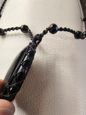 Halskette mit schwarzen Onyx-Anhänger makramee Fassung Onyx Stein Schmuck Bild 3