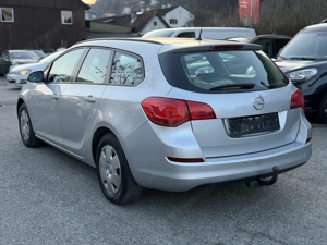 Opel Astra Kombi 1.7CDTI Vorgeführt Bild 3