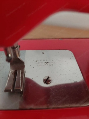Alte US Zone Kindernähmaschine  Bild 4