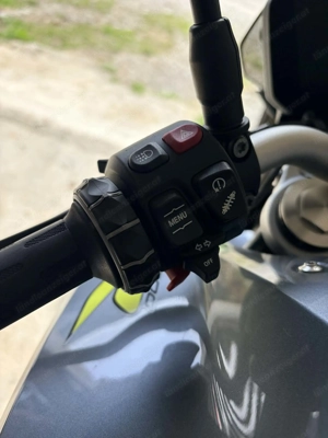BMW F900R Neuwertig Bild 8