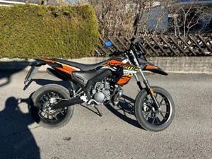 Derbie Senda DRD X Treme SM Farbe schwarz mit violett-blauer Folie   Bild 2