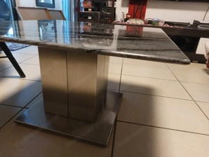 Wohnzimmer Couch Tisch Stein Metall Bild 2