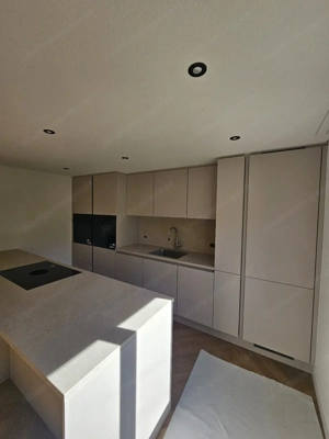 Möbel Montage  Bild 2