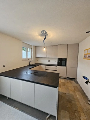 Möbel Montage  Bild 4