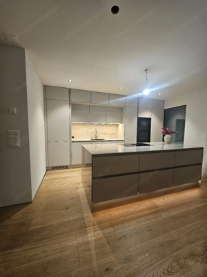 Möbel Montage  Bild 5