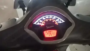 Vespa 300 GTS Super Bild 3