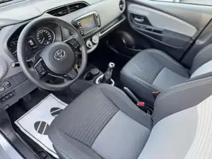 Toyota Yaris Bild 16