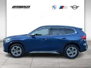 BMW X1 xDrive20d xLine // elektr. Anhängerkupplung // Head-Up // Komfortzugang Bild 3