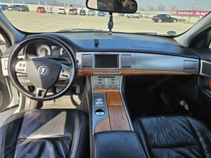 Jaguar XF 3.0 Liter Bild 5