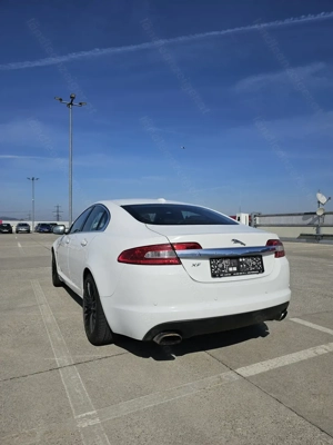Jaguar XF 3.0 Liter Bild 3
