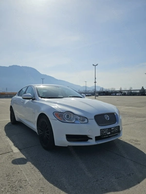 Jaguar XF 3.0 Liter Bild 2