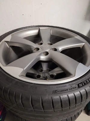 Audi Original Alufelgen  mit Reifen   Michelin 255 35 20.. Bild 3