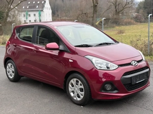 Hyundai i10 NUR 29.000 KM Tüv NEU Benzin Bild 2