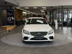 Mercedes-Benz C 180 Bild 2