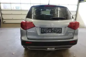 Suzuki Vitara Bild 20
