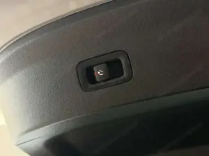 Mercedes-Benz E 400 Bild 12