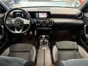 Mercedes-Benz A 180 Bild 13