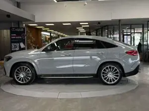 Mercedes-Benz E 400 Bild 8