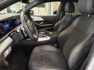 Mercedes-Benz E 400 Bild 13