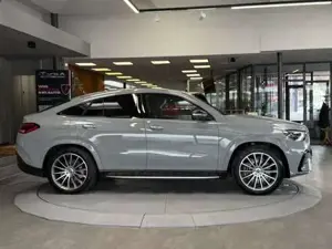 Mercedes-Benz E 400 Bild 4