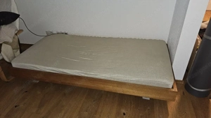 Bett mit Matratze 