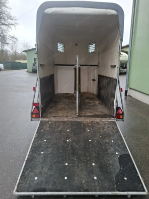Pferdeanhänger Bild 2