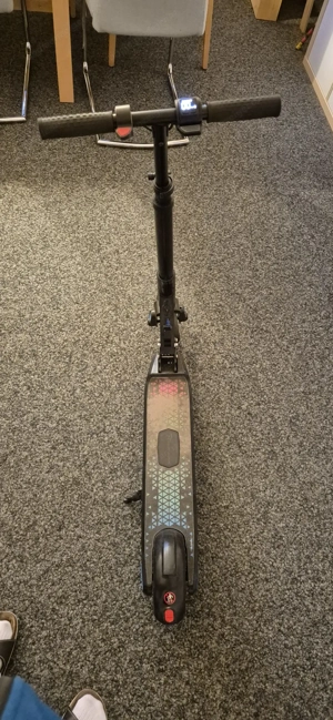 E-Scooter Elektroroller Kinder Bild 4