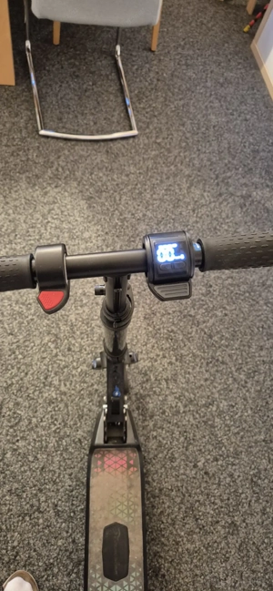 E-Scooter Elektroroller Kinder Bild 3