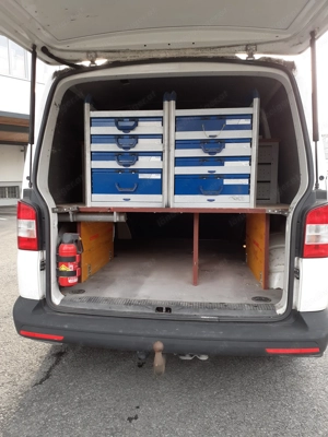Volkswagen T5 Transporter Allrad, AHK, Klima, 8fach bereift Bild 9