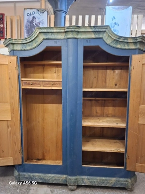 Bidermeier  Montafonerschrank.