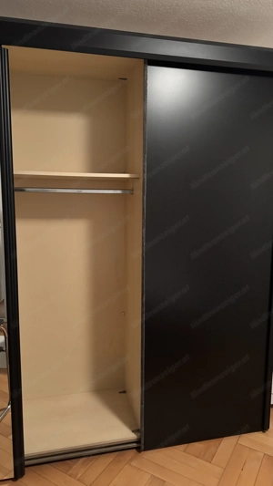 Kleiderschrank zu verkaufen  Bild 4
