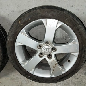 4x Sommerreifen 205 50 17 ET 52.5 LK 114.3 für Mazda Bild 5
