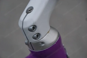 Kinderfahrrad Woom 4 Violett mit Seitenständer und Schutzblechen Bild 4