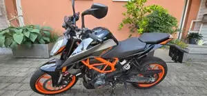 KTM Duke390 BJ2021 wenige KM Bild 2