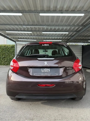 Peugeot 208 Active 1,2 VTI 82 Bild 6