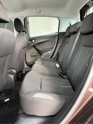 Peugeot 208 Active 1,2 VTI 82 Bild 13