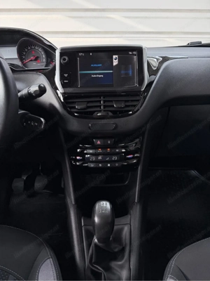 Peugeot 208 Active 1,2 VTI 82 Bild 8