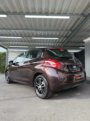 Peugeot 208 Active 1,2 VTI 82 Bild 4