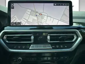 BMW X3 xDrive30d Head-Up // elektr. Sitzverstellung // Driving Assistant Bild 8