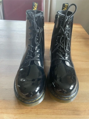 Dr Martens 38