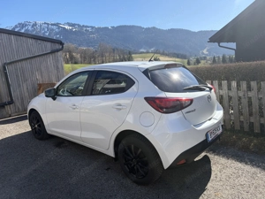 Mazda 2 Baujahr 2016 Bild 2