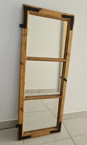 Alter Fensterrahmen mit 3 Spiegel Bild 2