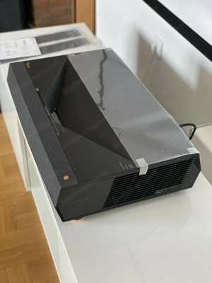 Optoma UHZ65UST Beamer 4k Ultrakurzdistanz HDR Bild 2