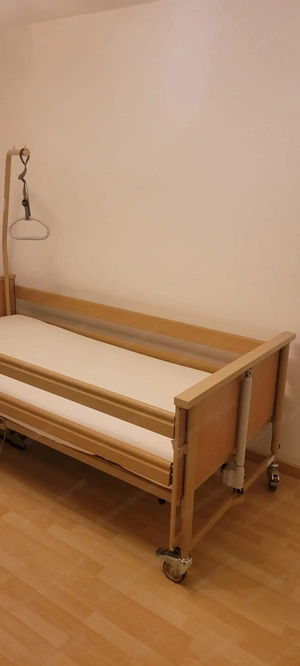 Pflegebett Bild 3