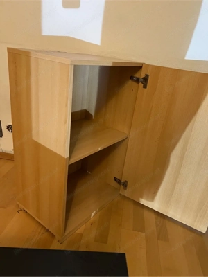 Schrank     Bild 2